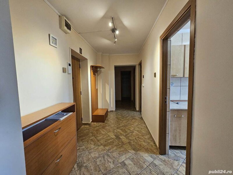 Victoriei, la 3 minute de mers pana la metrou, apartament 2 camere.