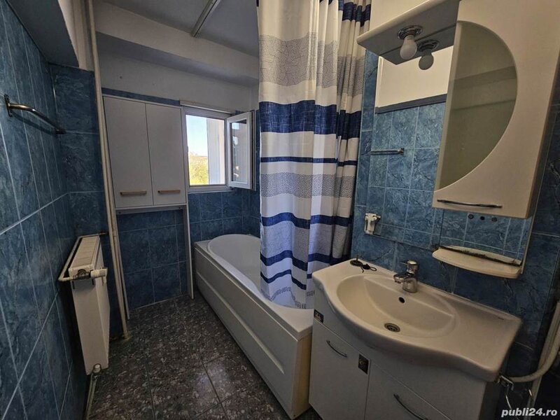 Victoriei, la 3 minute de mers pana la metrou, apartament 2 camere.